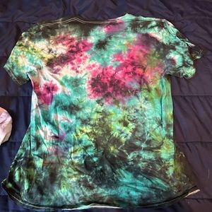 Tie die sponge bob scary pants shirt never wore, I’m very good condition